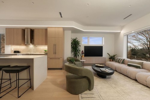 692 29Th Avenue W, Vancouver, BC 
