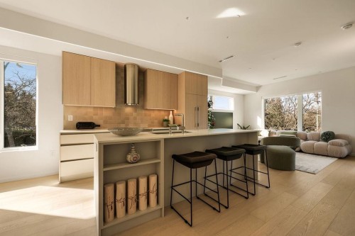 692 29Th Avenue W, Vancouver, BC 
