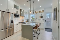 2868 49th Avenue E Vancouver, BC V5S 1K6