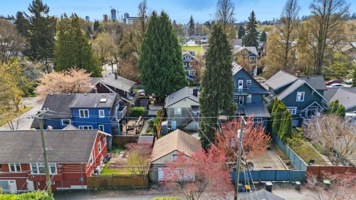 905 23Rd Avenue W, Vancouver, BC 