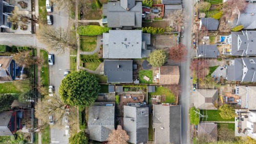 905 23Rd Avenue W, Vancouver, BC 