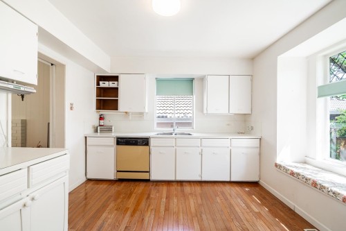 2720 24Th Avenue W, Vancouver, BC 