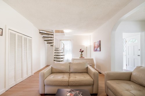 2720 24Th Avenue W, Vancouver, BC 
