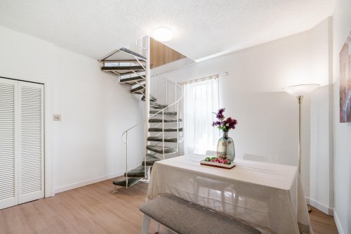 2720 24Th Avenue W, Vancouver, BC 