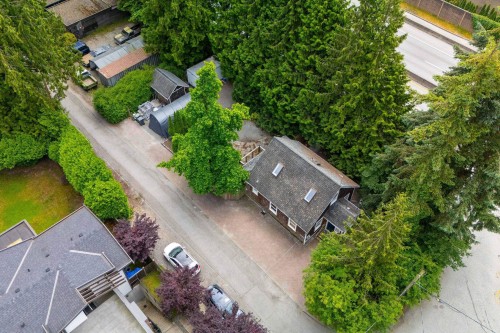 1075 Gladwin Drive, North Vancouver, BC 