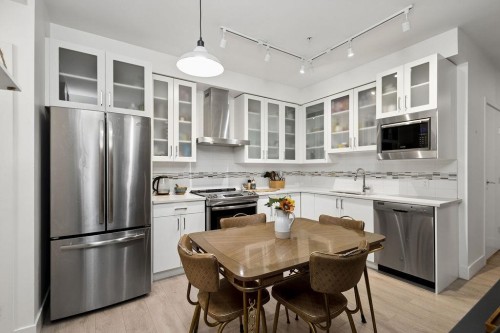 4860 Slocan Street, Vancouver, BC 