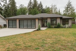 437 Solaz Place Gibsons, BC V0V 1V5