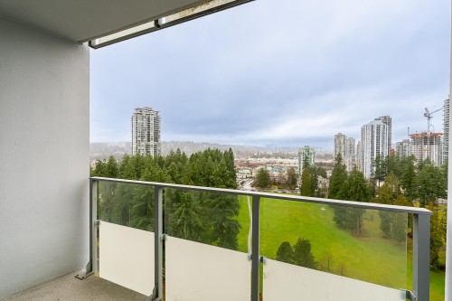 2207-3093 Windsor Gate, Coquitlam, BC 