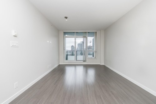 2207-3093 Windsor Gate, Coquitlam, BC 