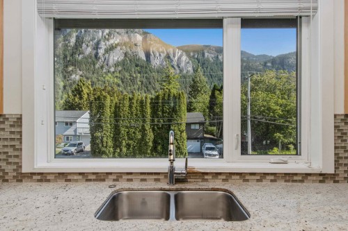 208-1909 Maple Drive, Squamish, BC 