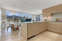 1401-150 15th Street W North Vancouver, BC V7M 0C4