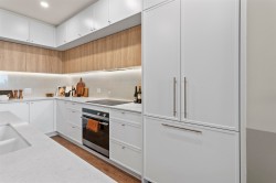 102-602 2nd Street E North Vancouver, BC V7L 1G7