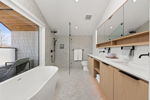 529 17Th Avenue E, Vancouver, BC 