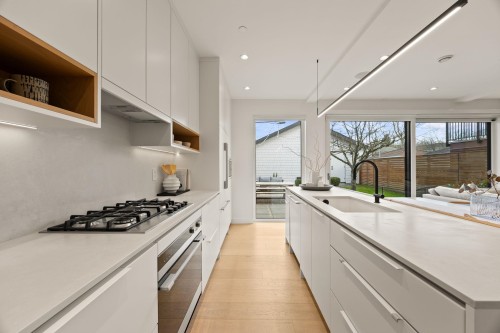 529 17Th Avenue E, Vancouver, BC 