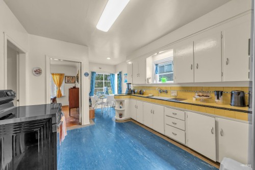 2245 22Nd Avenue W, Vancouver, BC 