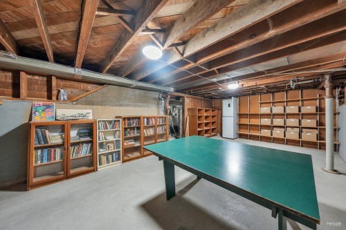 2245 22Nd Avenue W, Vancouver, BC 