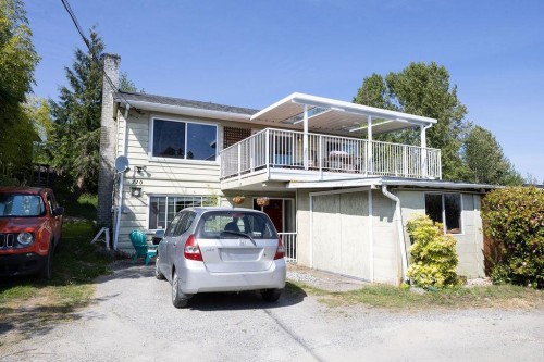 710 Gibsons Way, Gibsons, BC 
