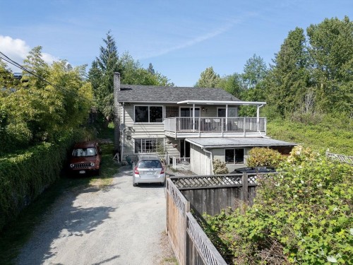 710 Gibsons Way, Gibsons, BC 