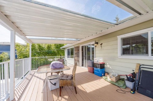 710 Gibsons Way, Gibsons, BC 