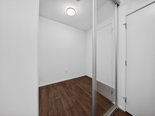 808-1955 Alpha Way, Burnaby, BC - Indoor Photo Showing Other Room