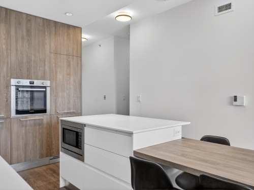 808-1955 Alpha Way, Burnaby, BC - Indoor