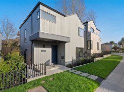 3670 Fleming Street  Vancouver, BC V5N 3V8