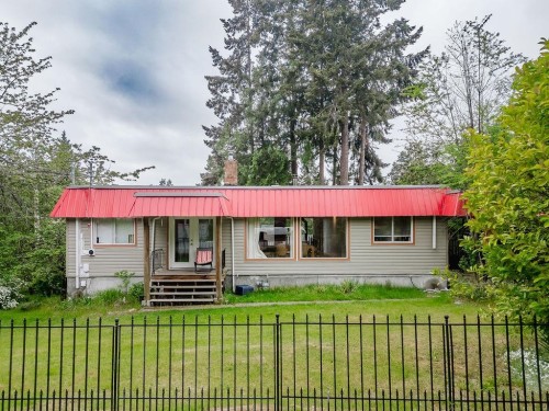 5197 Radcliffe Road, Sechelt, BC 