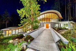 1840 Lighthouse Lane Bowen Island, BC V0N 1G2