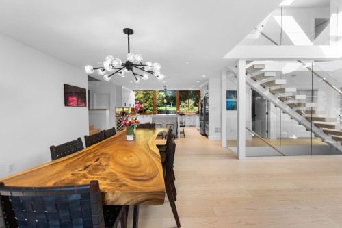 537 Eastcot Road, West Vancouver, BC 
