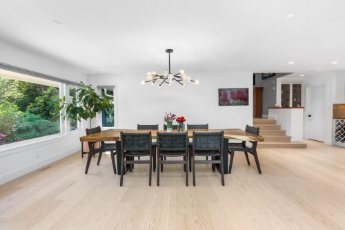 537 Eastcot Road, West Vancouver, BC 