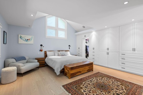 537 Eastcot Road, West Vancouver, BC 