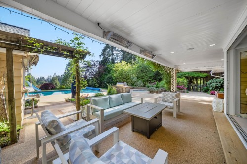 537 Eastcot Road, West Vancouver, BC 