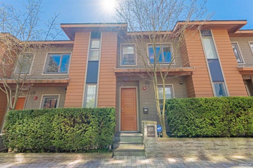 453 13th Street  West Vancouver, BC V7T 2N7