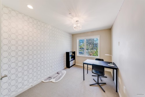 453 13Th Street, West Vancouver, BC - Indoor Photo Showing Office