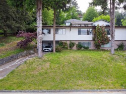 1941 Charles Street  Port Moody, BC V3H 2M4