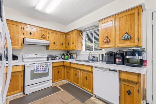 1941 Charles Street, Port Moody, BC 
