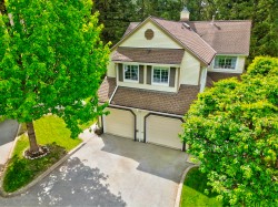 2-3939 Indian River Drive  North Vancouver, BC V7G 2P5