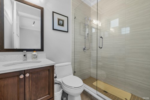 7458 Maple Street, Vancouver, BC 
