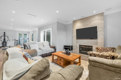 7458 Maple Street, Vancouver, BC 