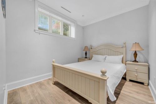 7458 Maple Street, Vancouver, BC 
