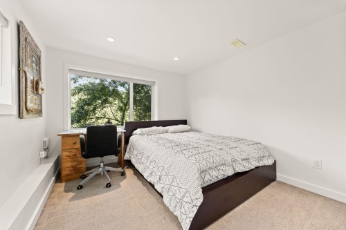 5566 Gallagher Place, West Vancouver, BC 