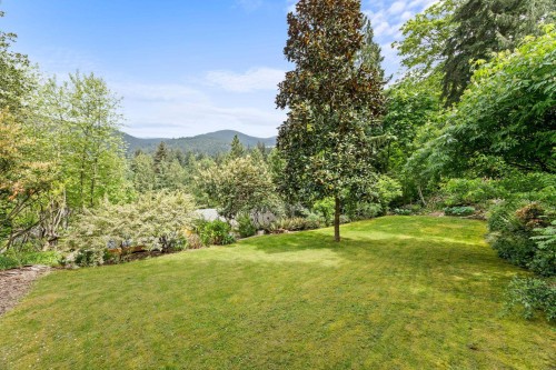5566 Gallagher Place, West Vancouver, BC 
