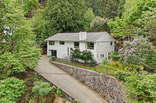 5566 Gallagher Place, West Vancouver, BC 