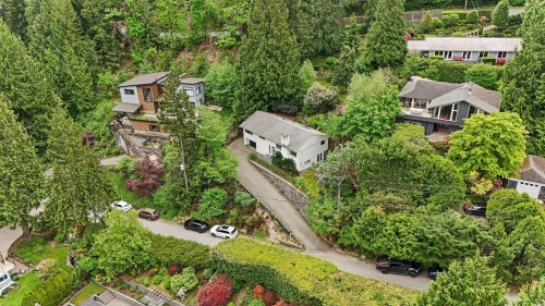 5566 Gallagher Place, West Vancouver, BC 
