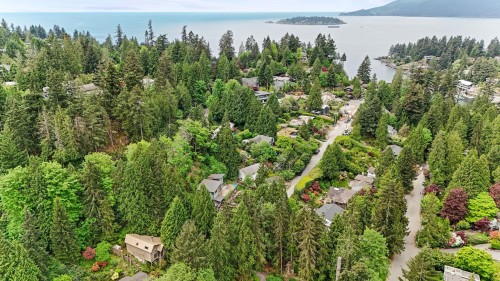 5566 Gallagher Place, West Vancouver, BC 