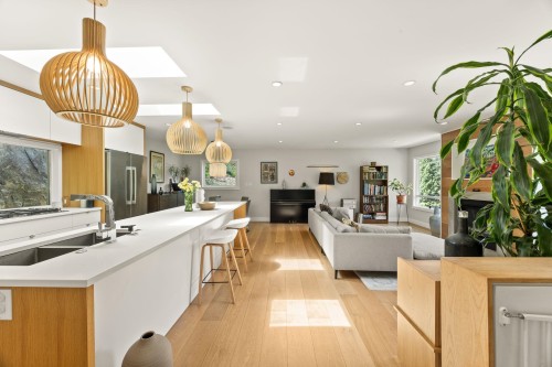 5566 Gallagher Place, West Vancouver, BC 