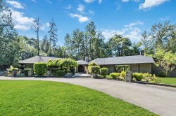 1-23100 129 Avenue Maple Ridge, BC V2X 0M5