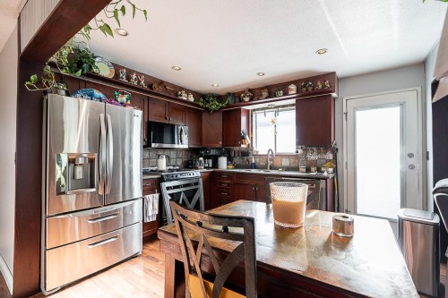 1868 Coquitlam Avenue, Port Coquitlam, BC 