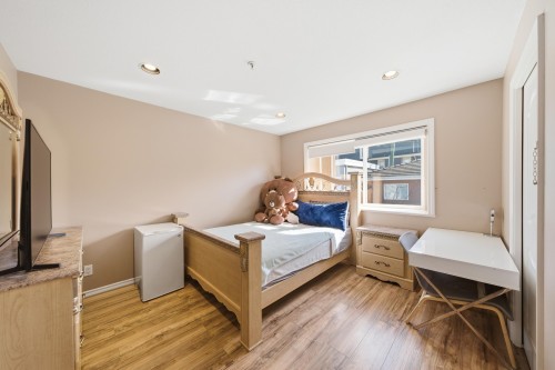 7962 Victoria Drive, Vancouver, BC 