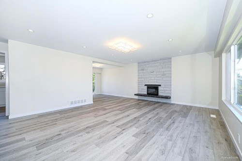 5546 Maple Crescent, Delta, BC 